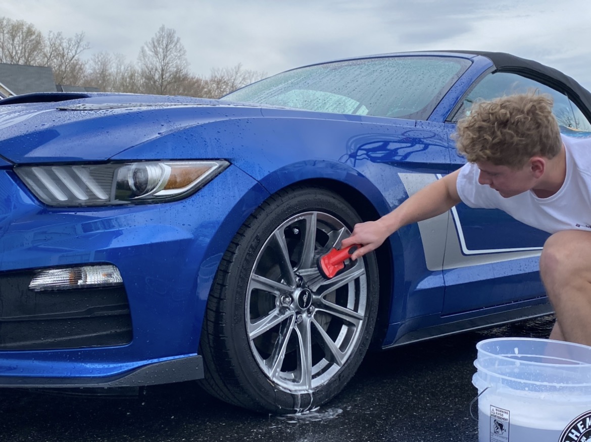 Mobile detailing in action